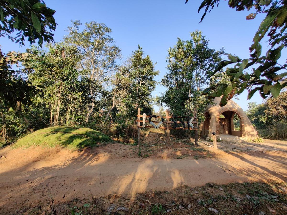 Surwahi Social Ecoestate Kānha Exterior photo