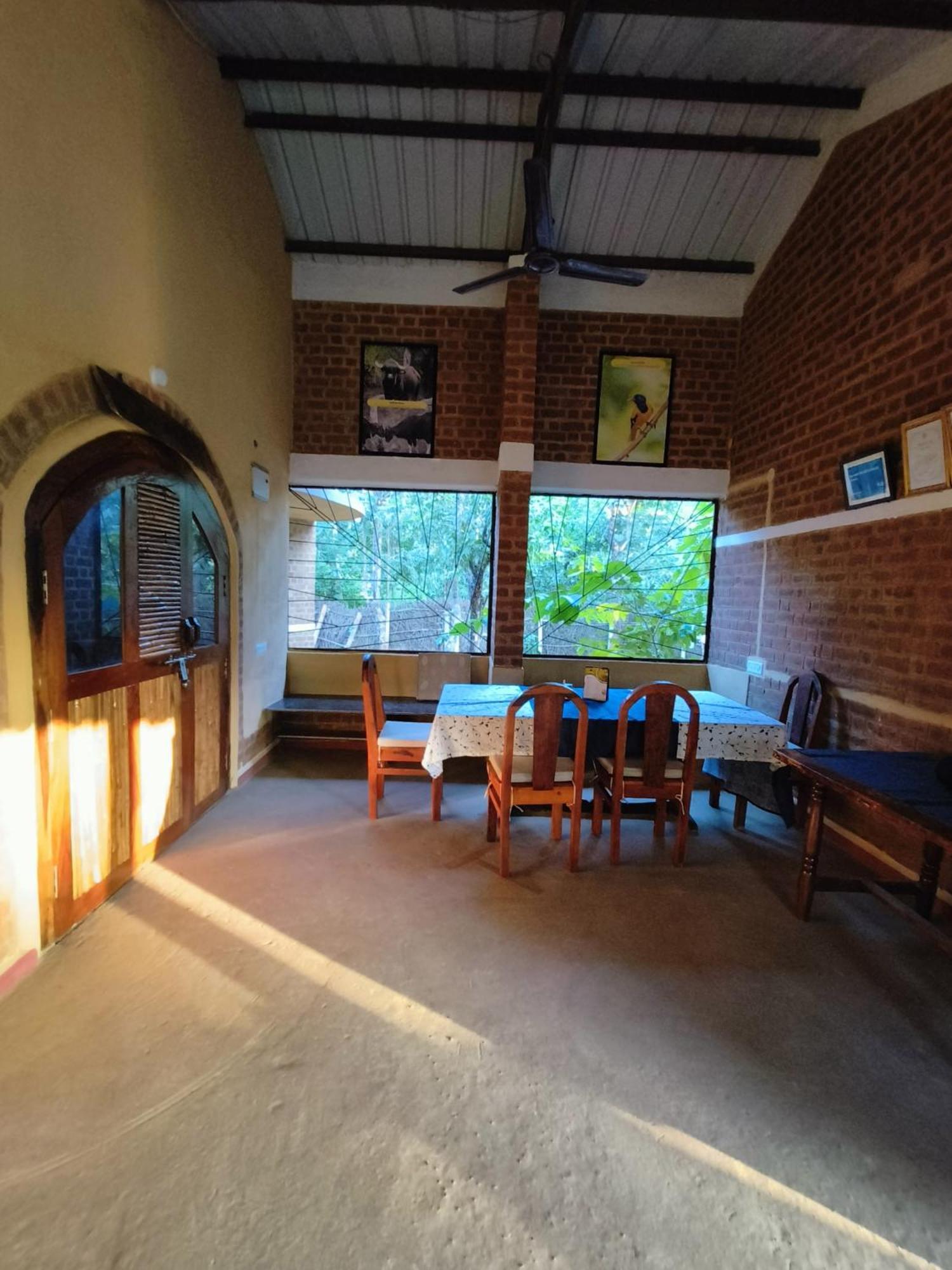 Surwahi Social Ecoestate Kānha Exterior photo
