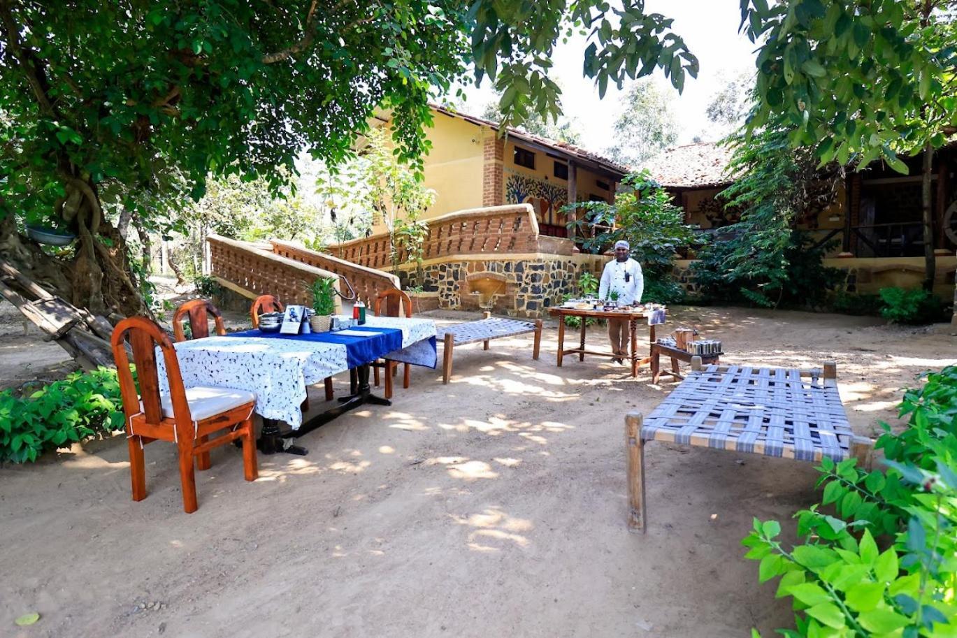 Surwahi Social Ecoestate Kānha Exterior photo